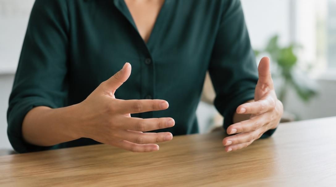 5 Body Language Habits For Assertive Communication