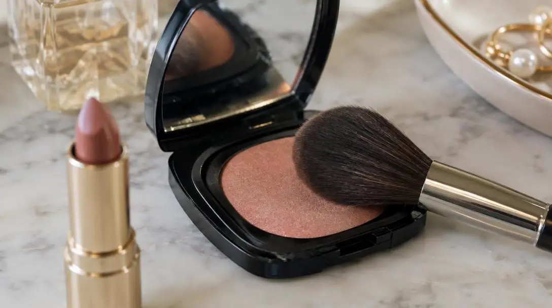The Most Iconic Celebrity Makeup Looks of All Time