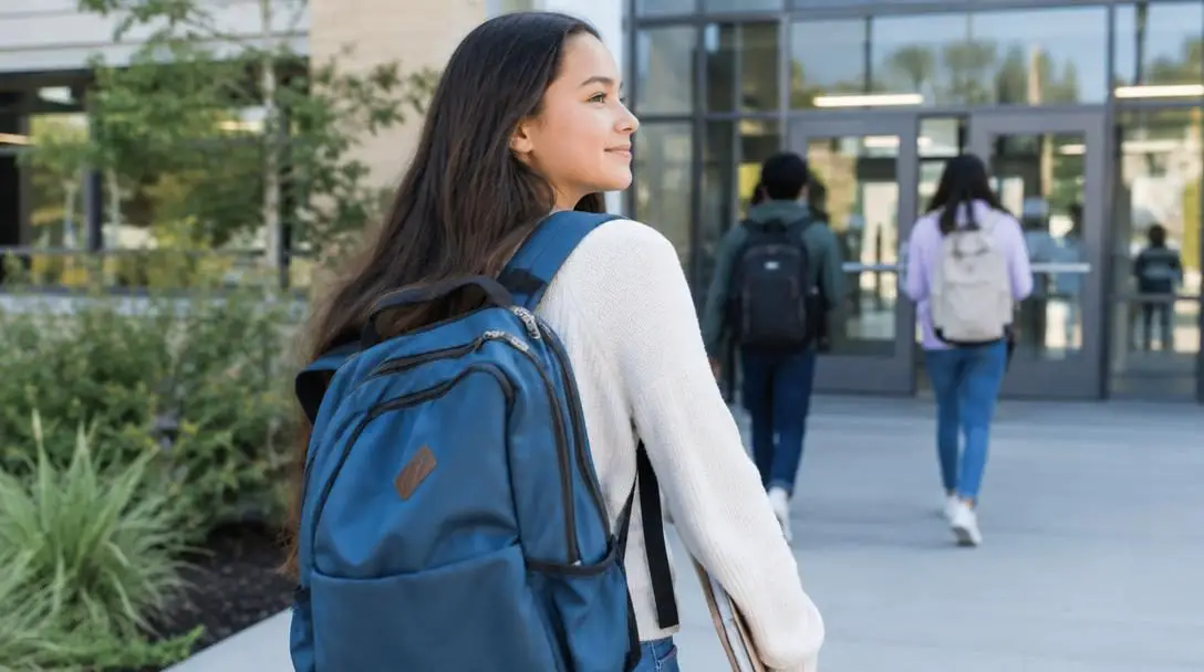 Transitioning to a New School: 5 Best Ways to Make It Easier