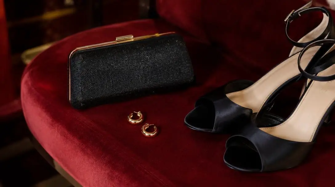 What to Wear To A Show On Broadway